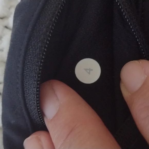 Lululemon Pace Rival Crop Black Size 4 - Picture 8 of 12